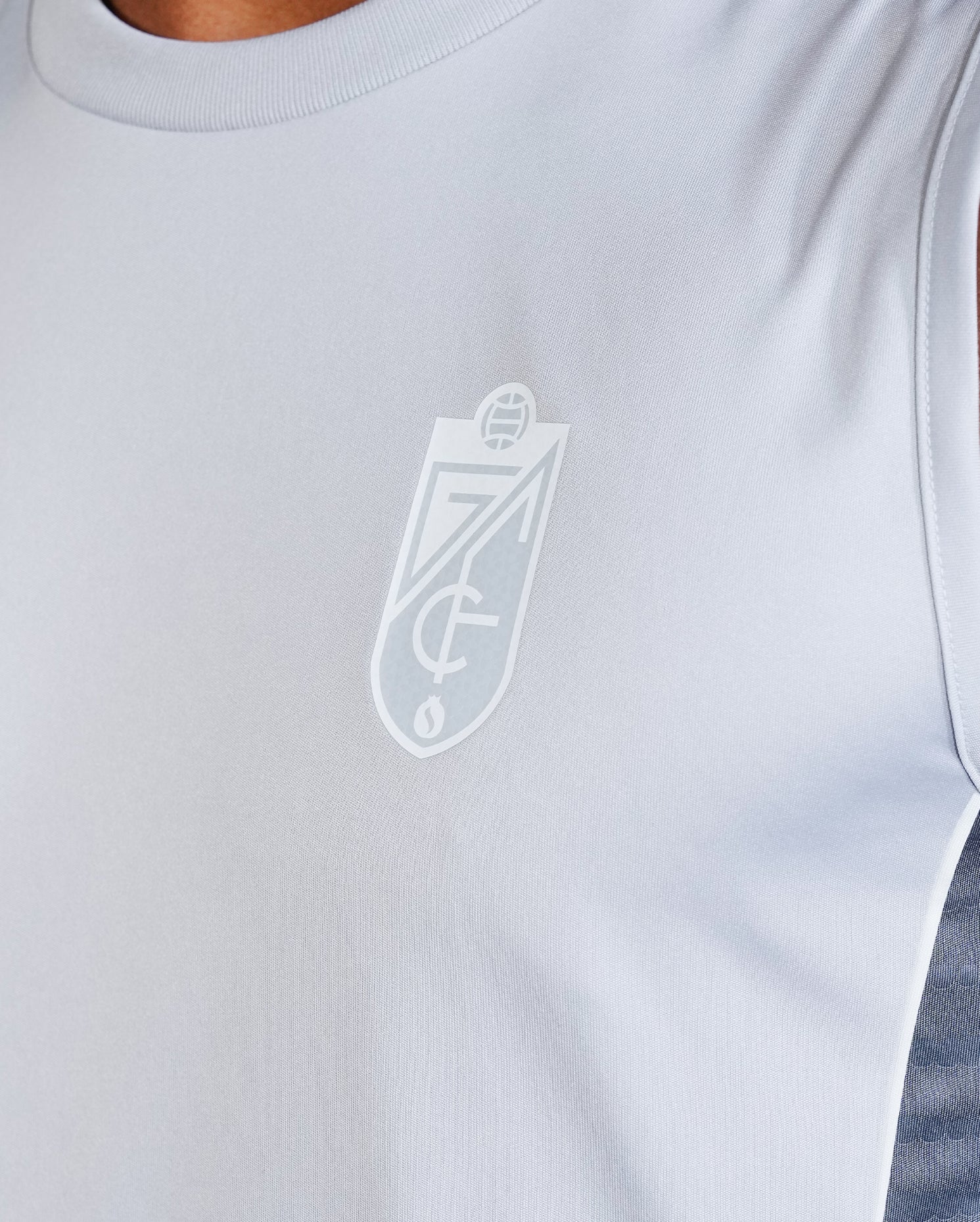 Camiseta Entreno Sin Mangas Gris Hombre adidas 25-26 - Image 7