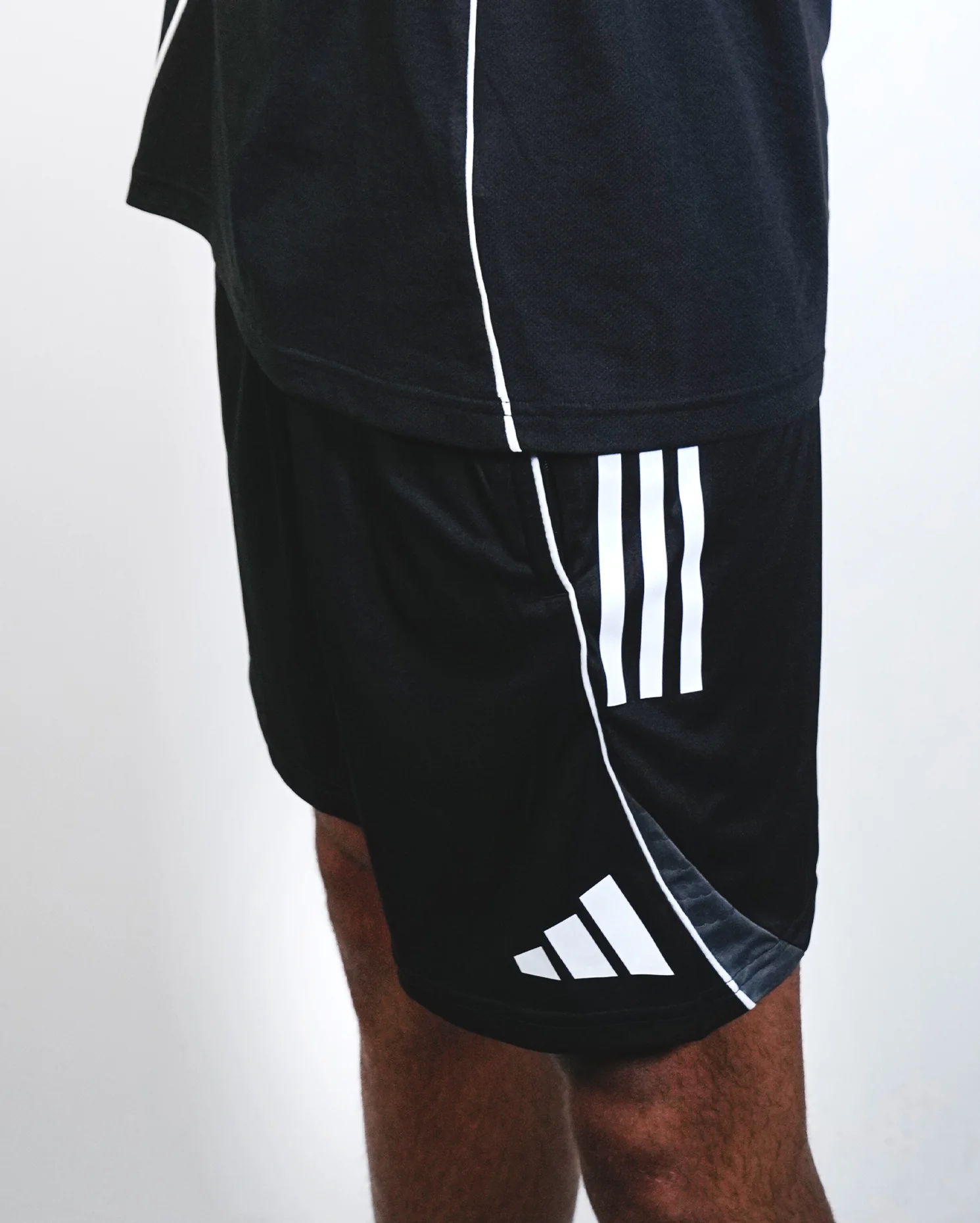 Pantalón Corto Entreno Negro Hombre adidas 25-26 - Image 3