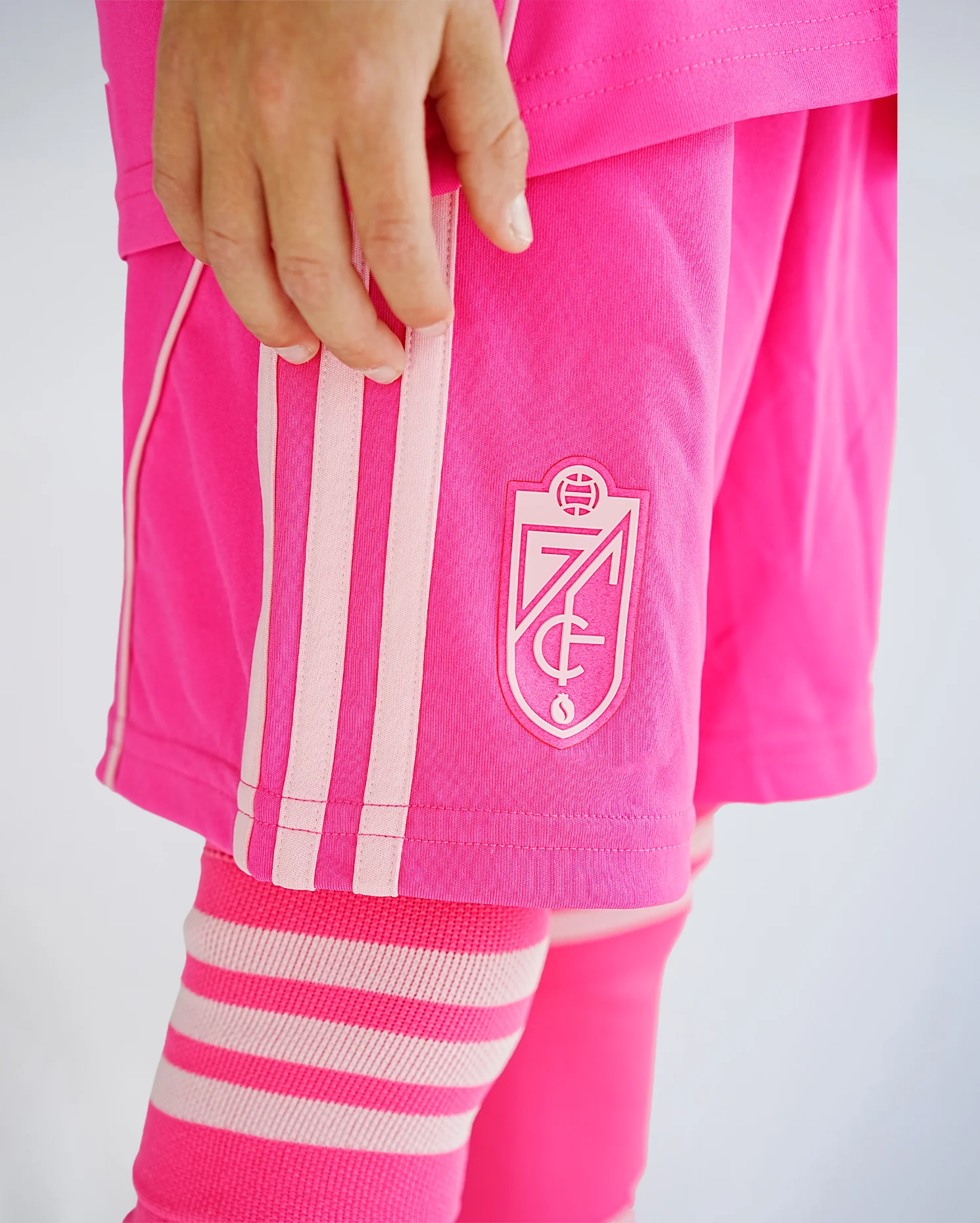 Pantalón Cuarta Equipación Niño adidas 25-26 - Image 3